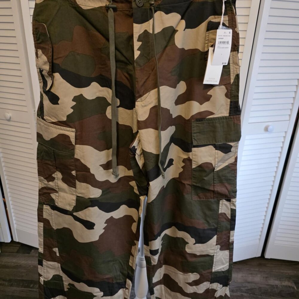 Good American Fatigue Camo Green Wide Leg Pants in Size Large